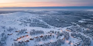 Vue panoramique de la station de Levi en Laponie finlandaise en hiver